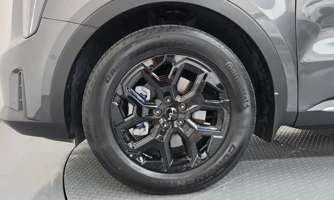 Kia Sorento — фото 4