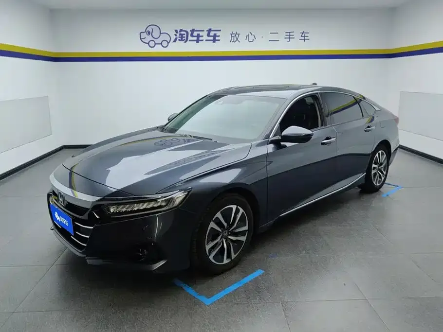 Honda Accord — фото 1