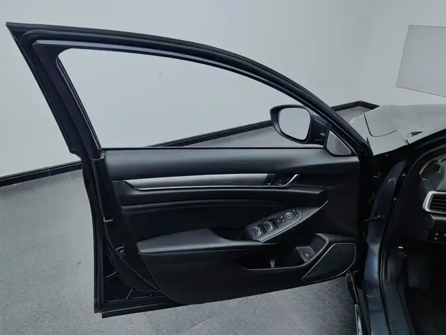 Honda Accord — фото 5