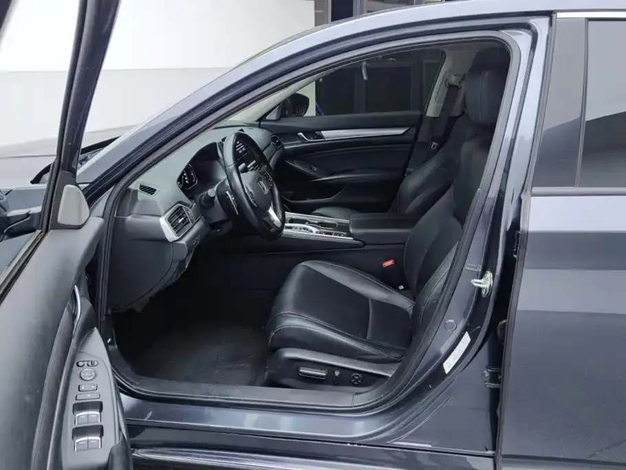 Honda Accord — фото 4