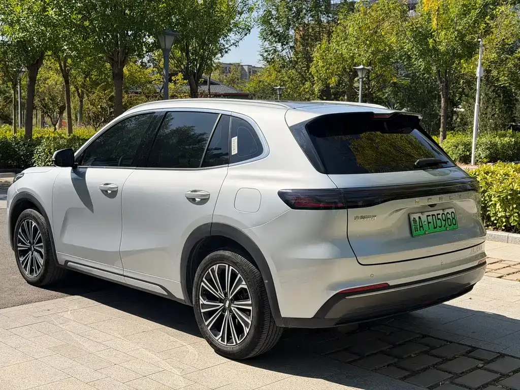 Geely Galaxy Xingjian 7 — фото 10