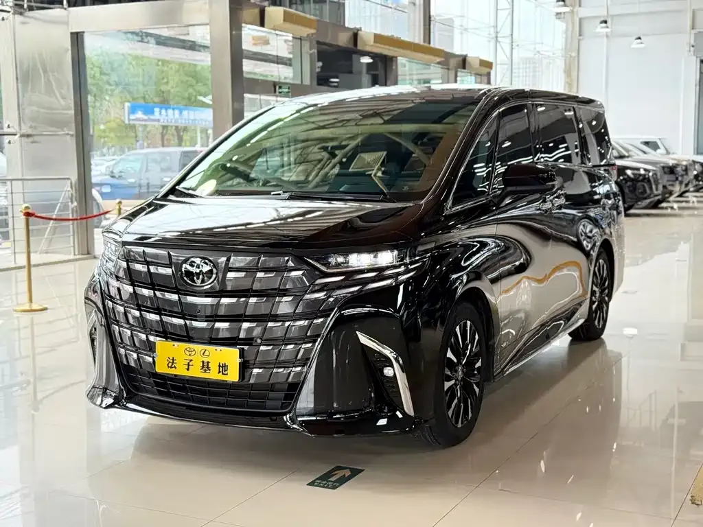 Toyota Alphard — фото 5