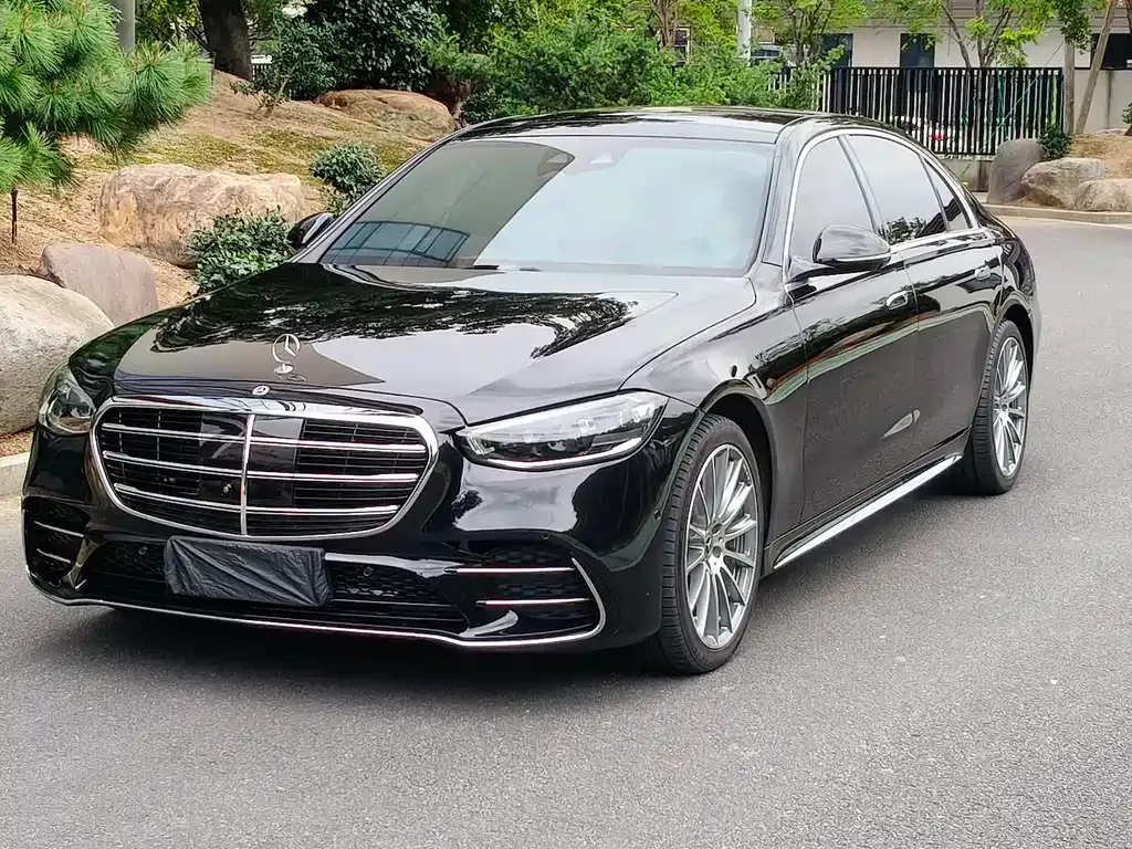 Mercedes-Benz S-Class — фото 1