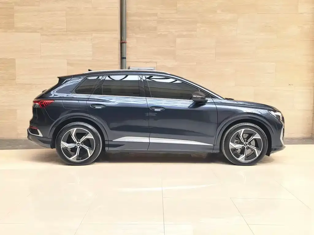 Audi Q4 e-tron — фото 3