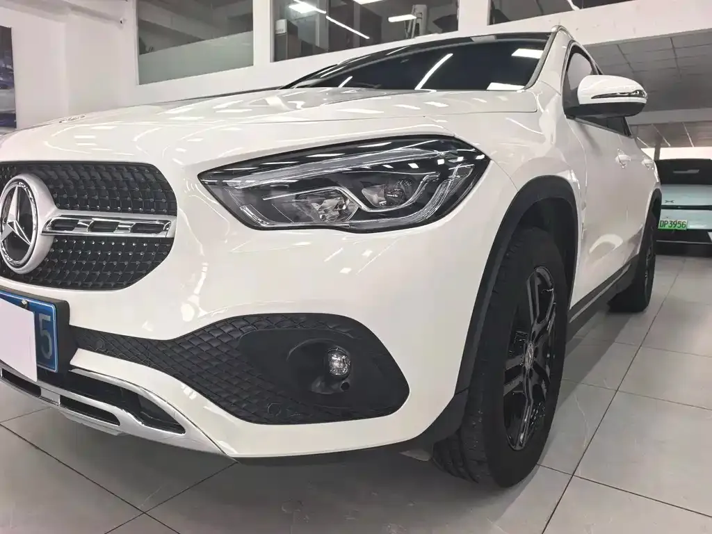 Mercedes-Benz GLA — фото 6