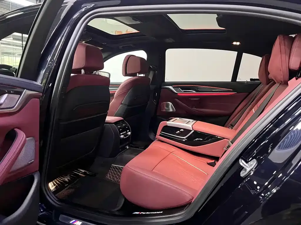 BMW 5 Series — фото 10