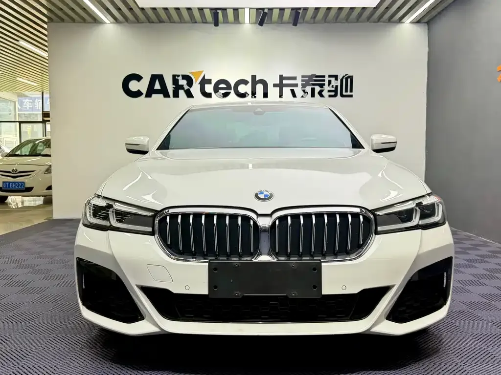 BMW 5 Series — фото 5