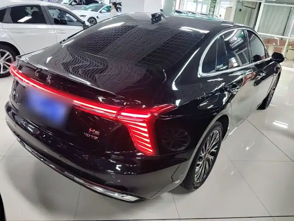 Hongqi H5 — фото 2