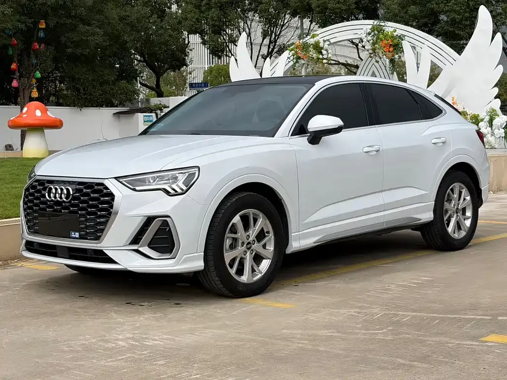 Audi Q3 Sportback — фото 1