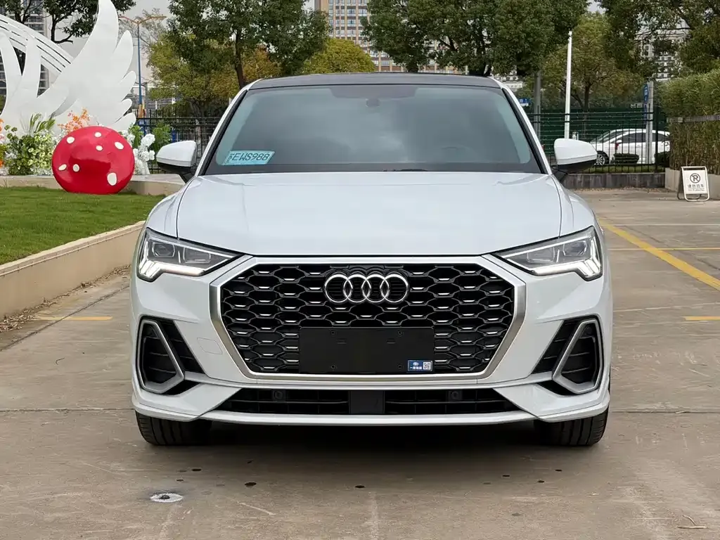 Audi Q3 Sportback — фото 7