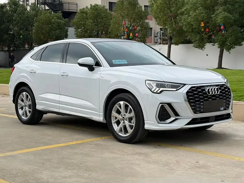 Audi Q3 Sportback — фото 8