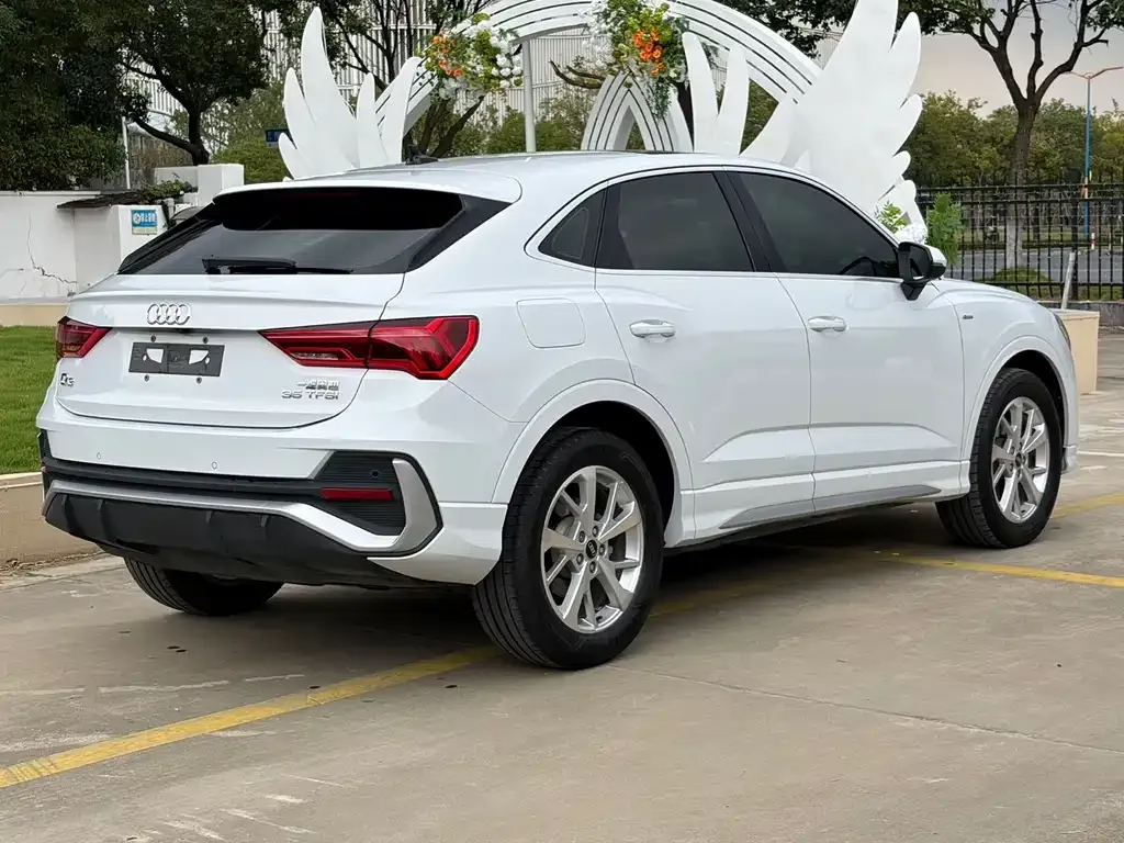 Audi Q3 Sportback — фото 5