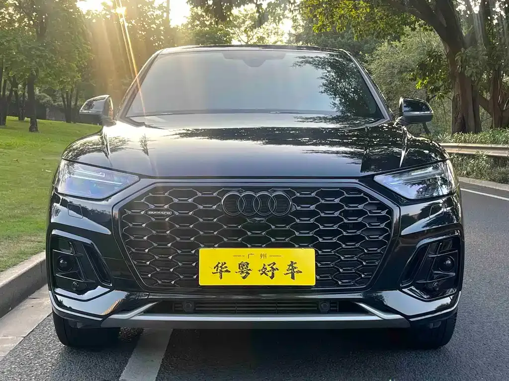 Audi Q5L Sportback — фото 5