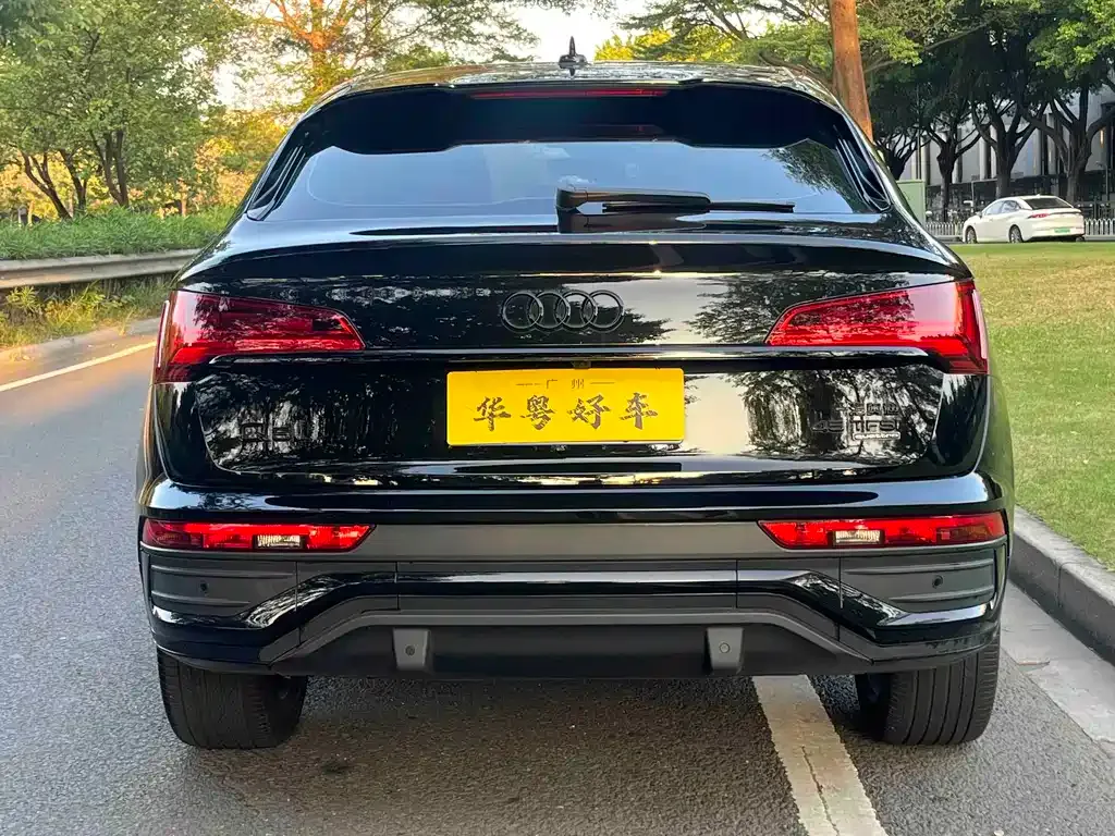 Audi Q5L Sportback — фото 10