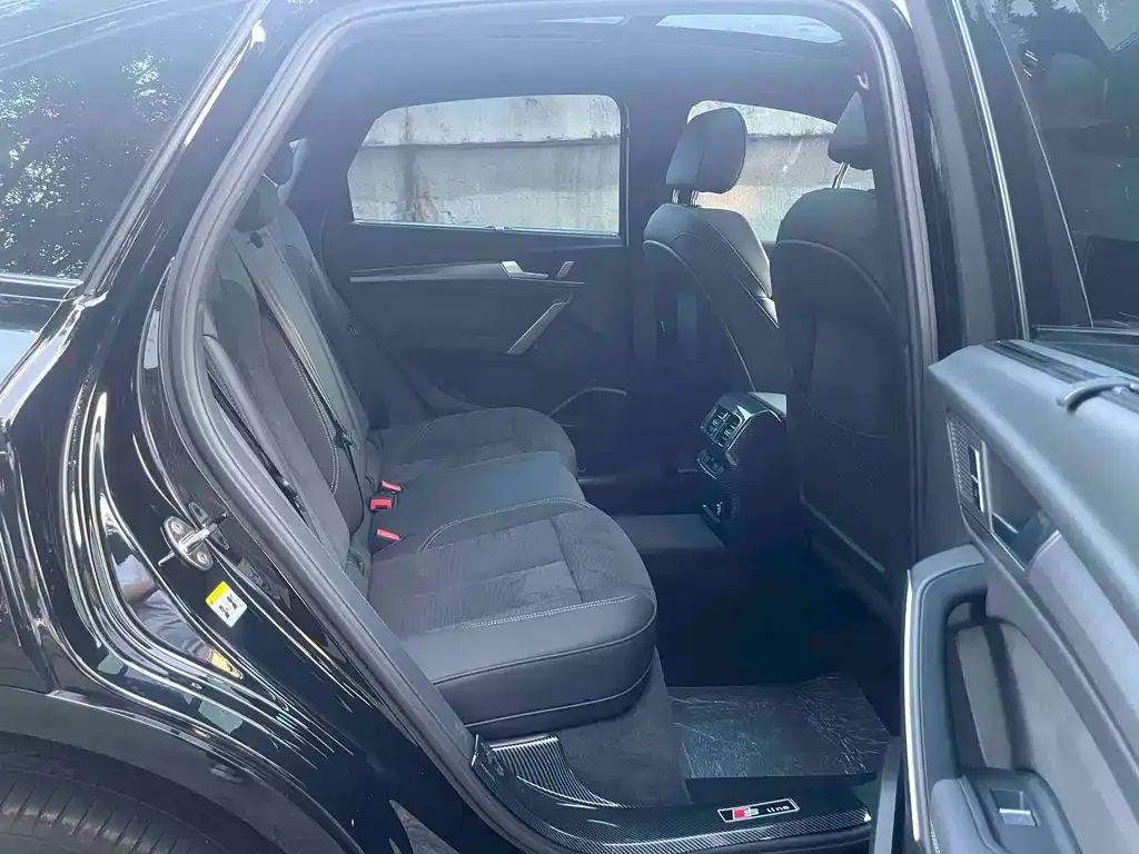 Audi Q5L Sportback — фото 7