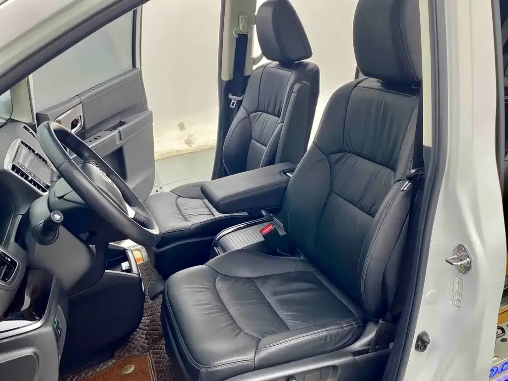 Honda Odyssey — фото 10