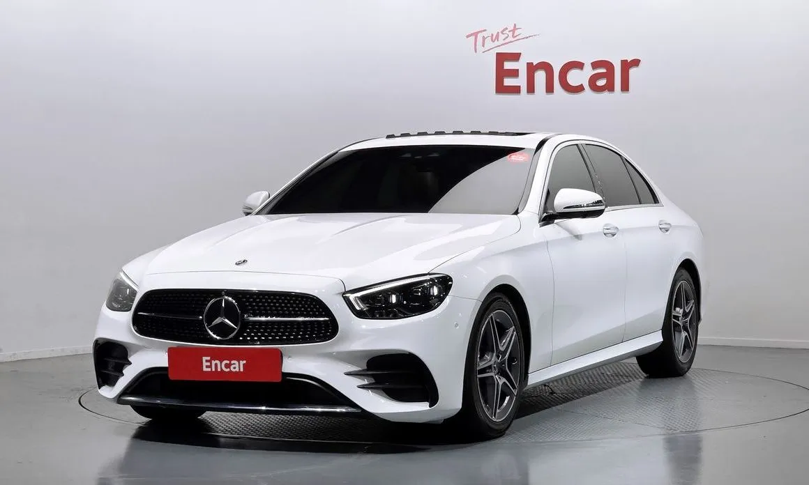 Mercedes-Benz E-Class — фото 1