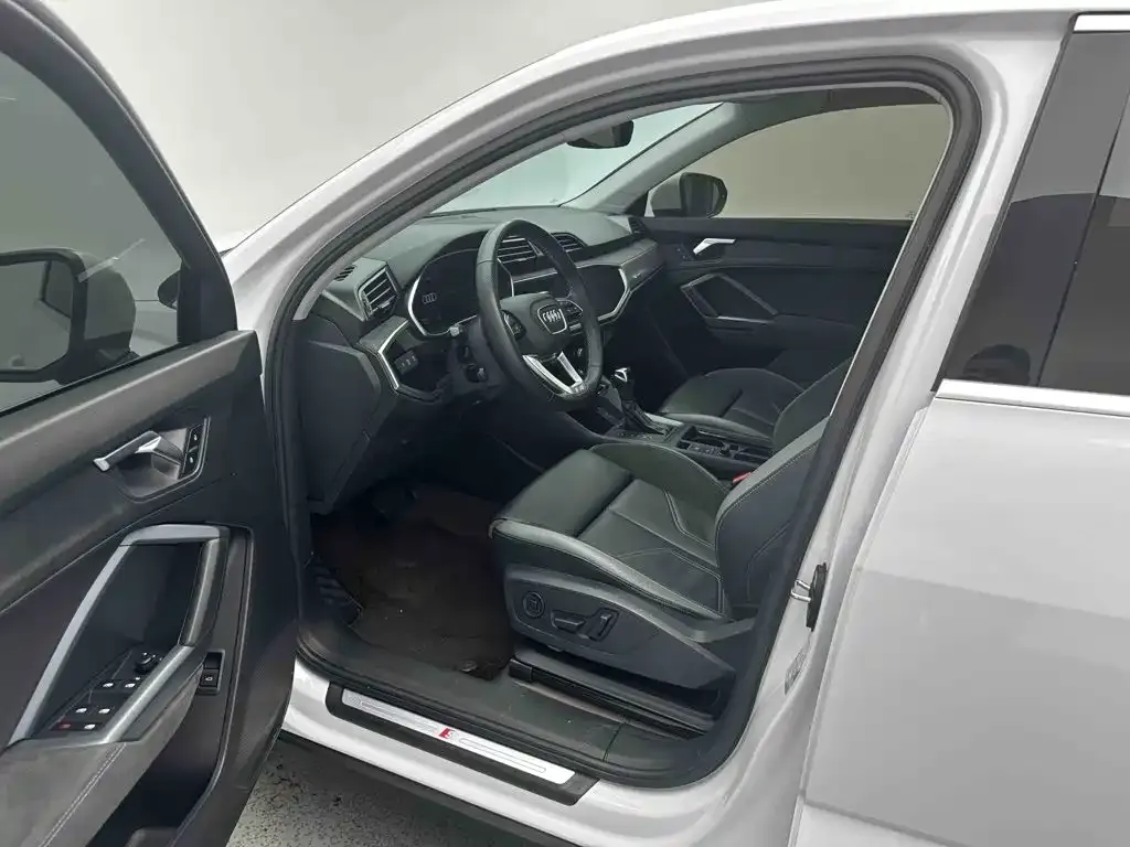 Audi Q3 Sportback — фото 7