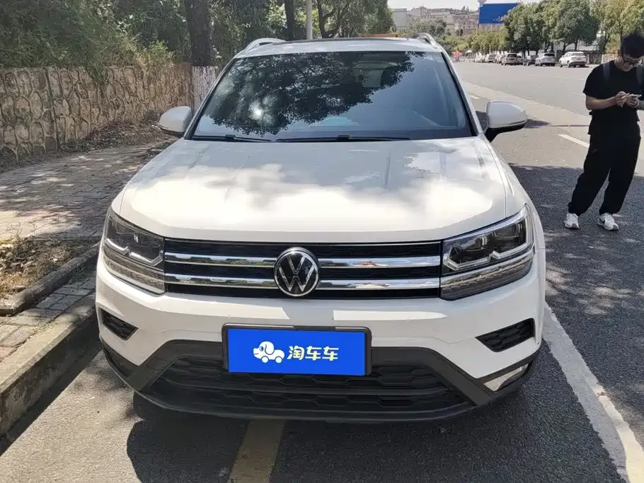 Volkswagen Tharu — фото 2