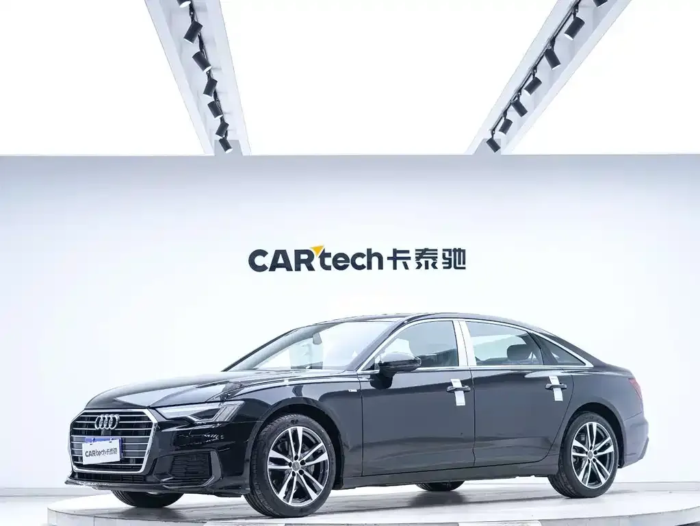 Audi A6L — фото 1