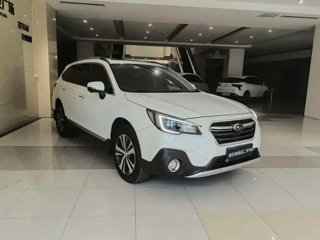 Subaru Outback — фото 3