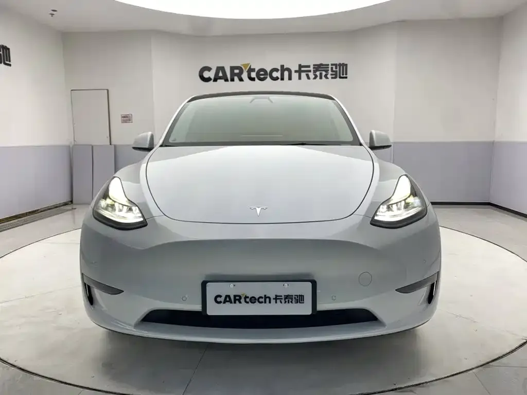 Tesla Model Y — фото 7