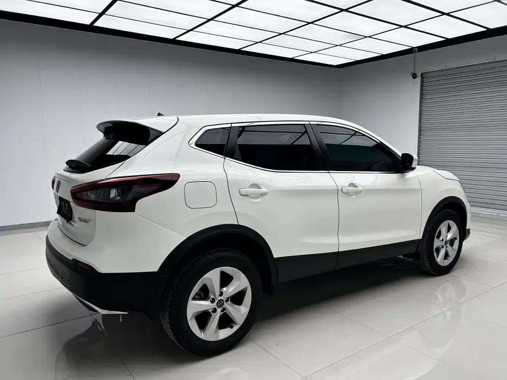 Nissan Qashqai — фото 4