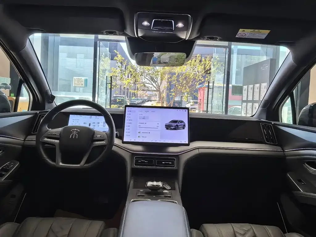 BYD L DM-i — фото 4
