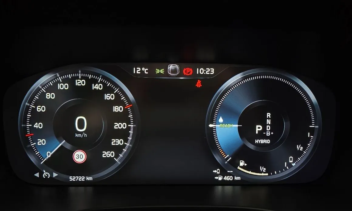 Volvo XC60 — фото 4