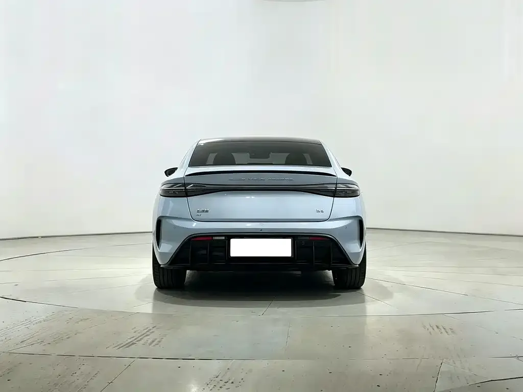 BYD Seal — фото 6