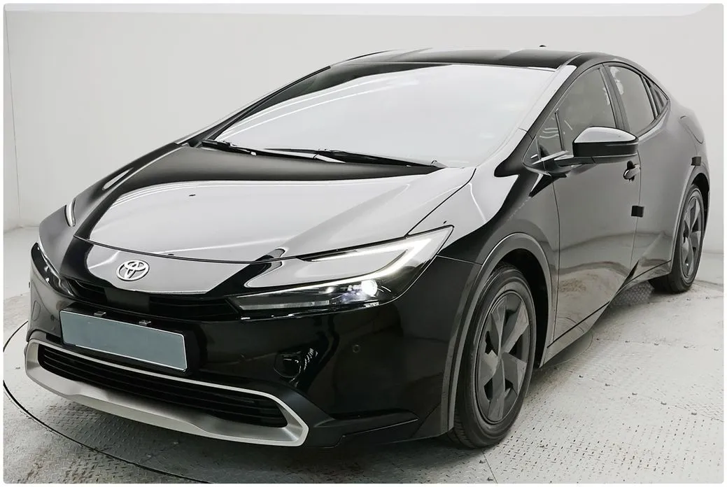 Toyota Prius — фото 1