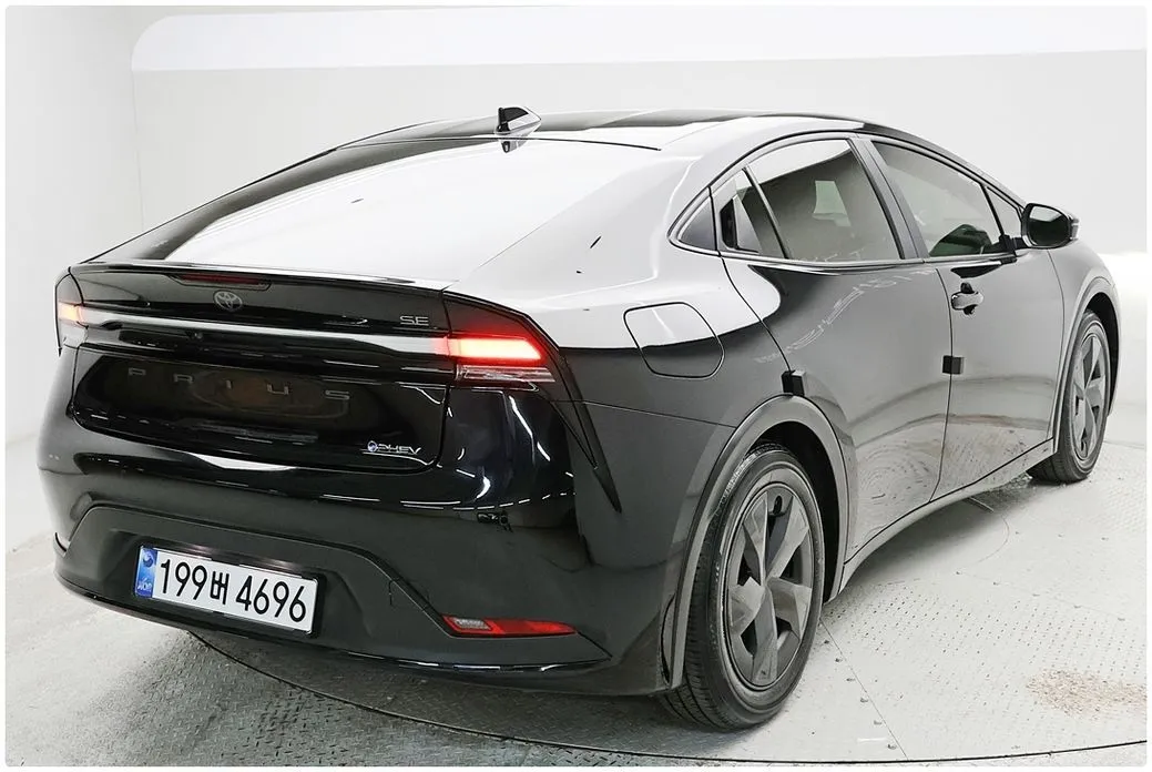 Toyota Prius — фото 7