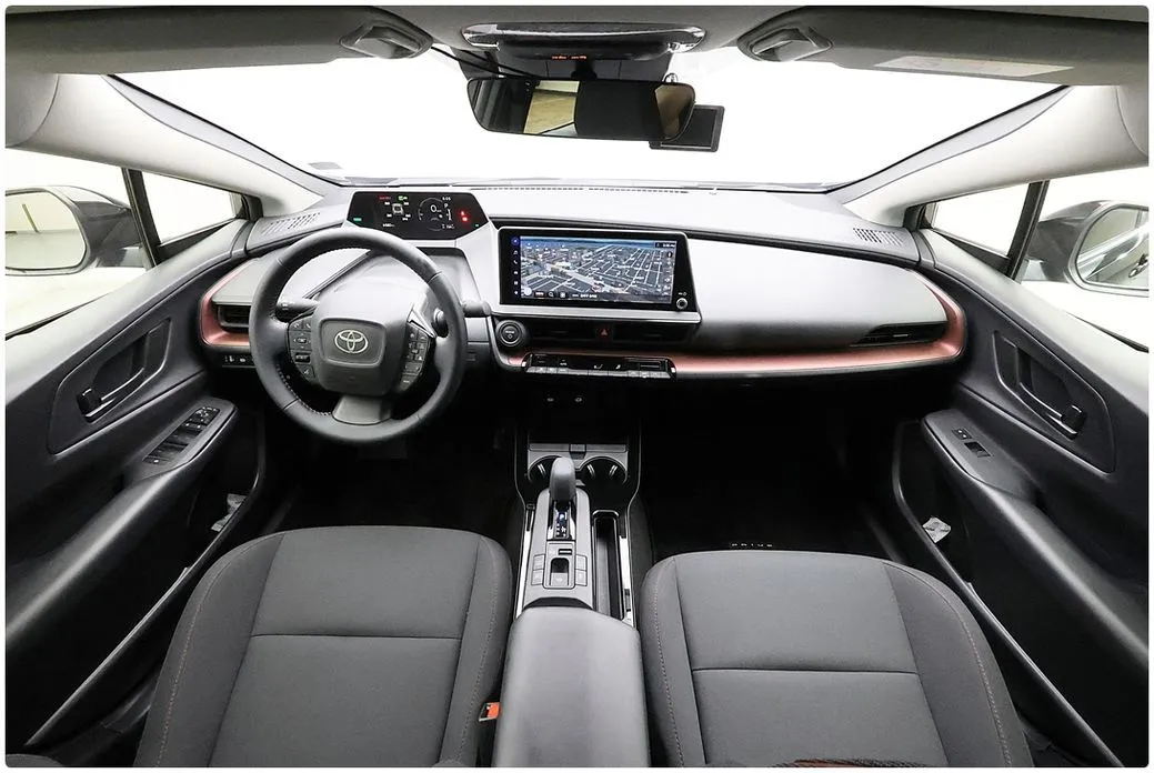 Toyota Prius — фото 6