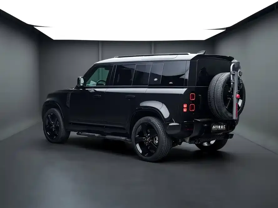 Land Rover Defender — фото 3