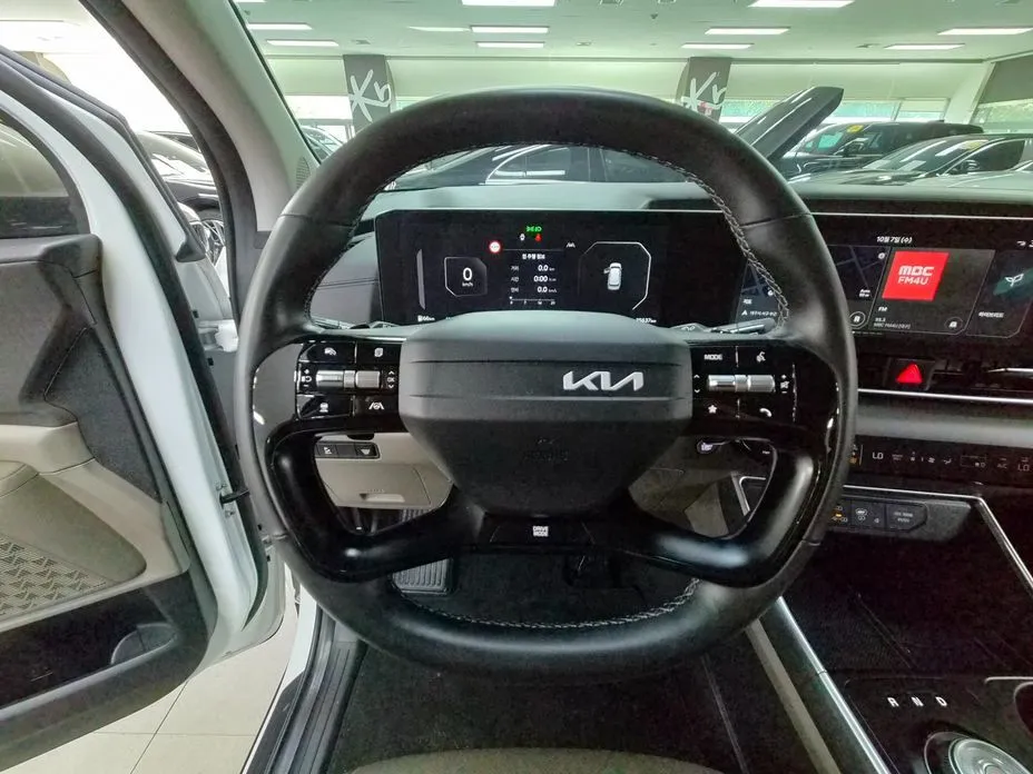 Kia Carnival — фото 9