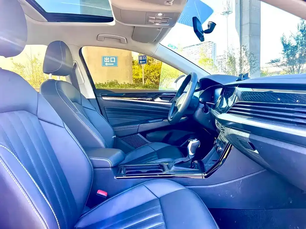 Volkswagen Passat — фото 10