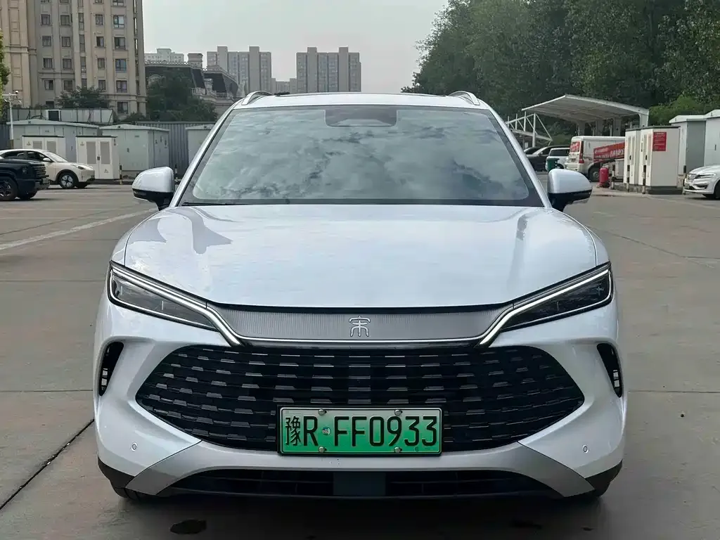 BYD L DM-i — фото 7