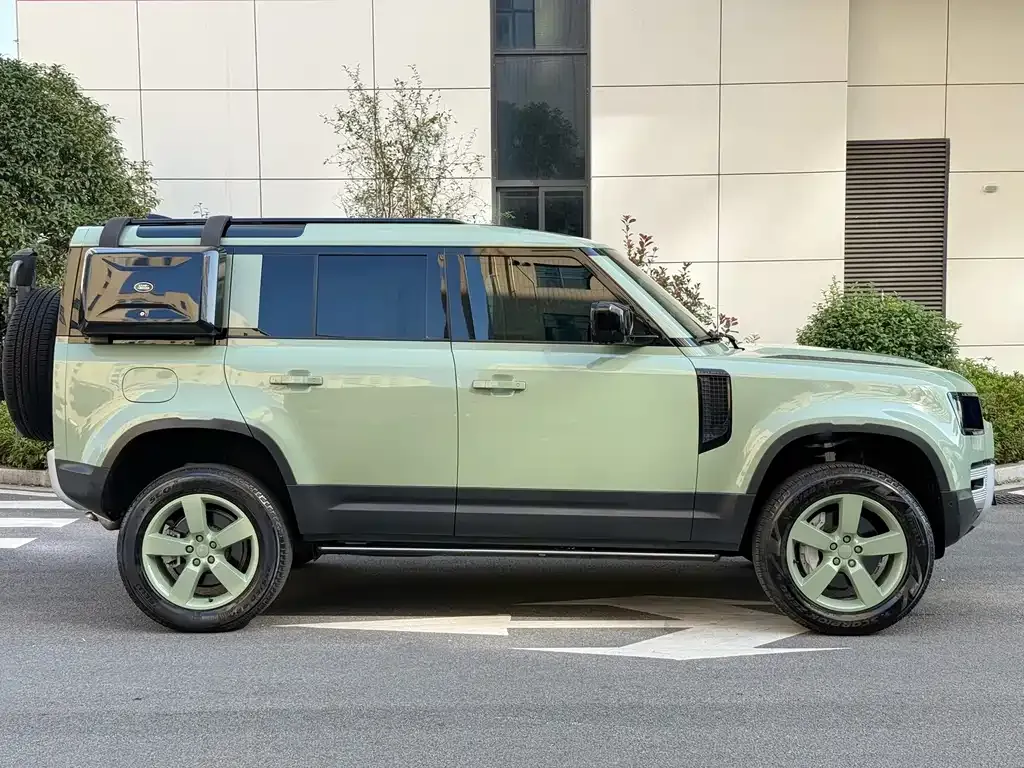 Land Rover Defender — фото 8