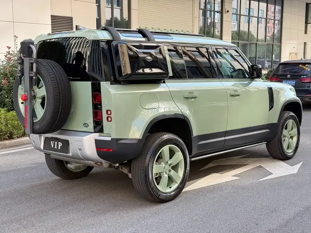 Land Rover Defender — фото 7