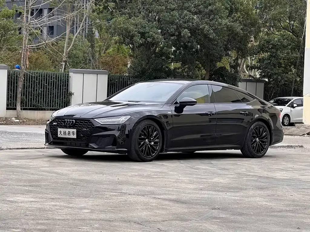 Audi A7 — фото 1