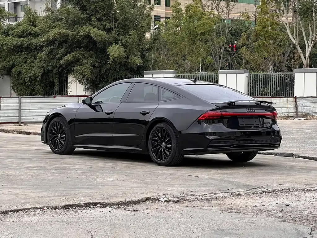 Audi A7 — фото 7