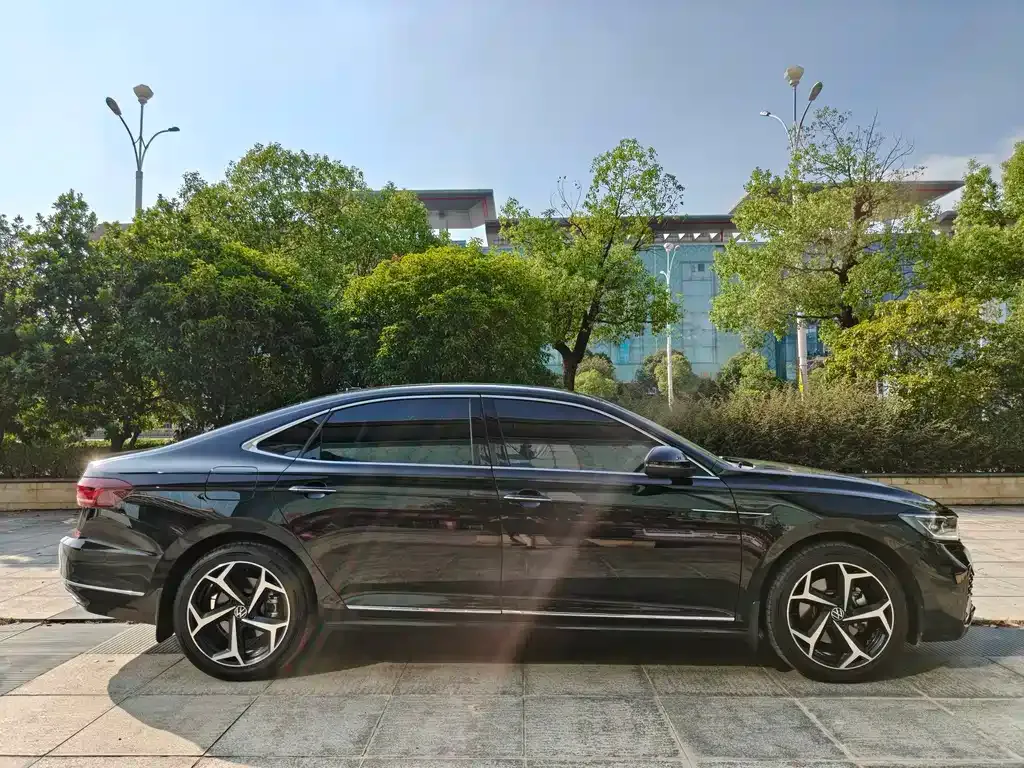 Volkswagen Passat — фото 2