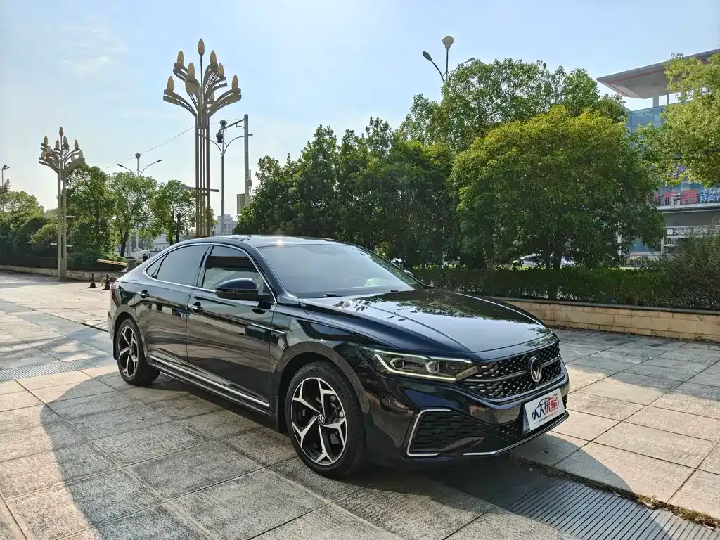 Volkswagen Passat — фото 6