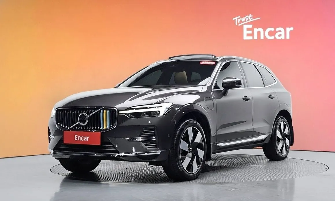 Volvo XC60 — фото 1