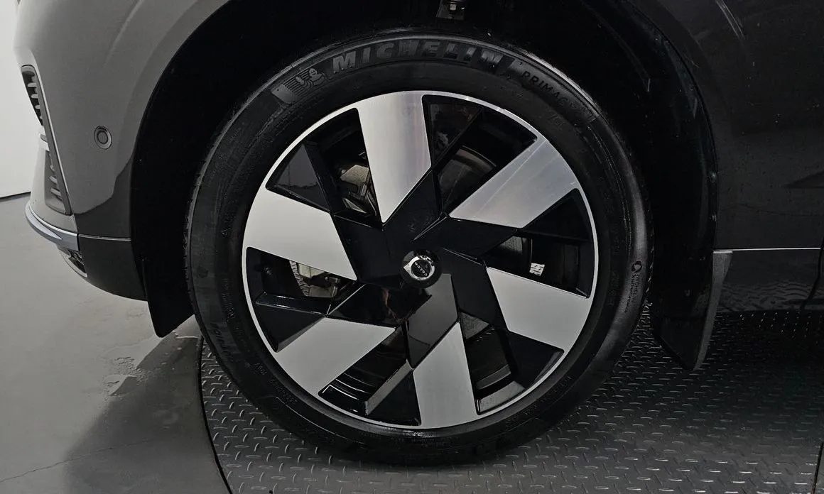 Volvo XC60 — фото 3