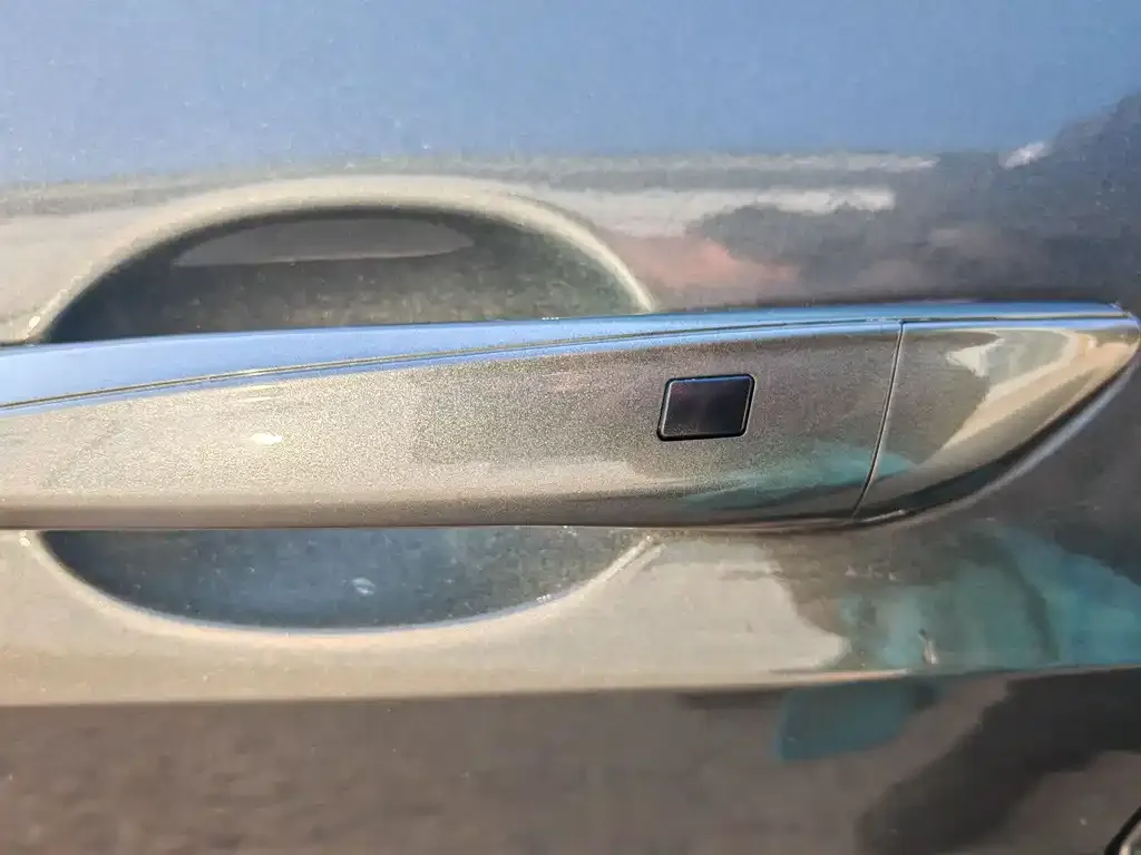 Hyundai Elantra — фото 3