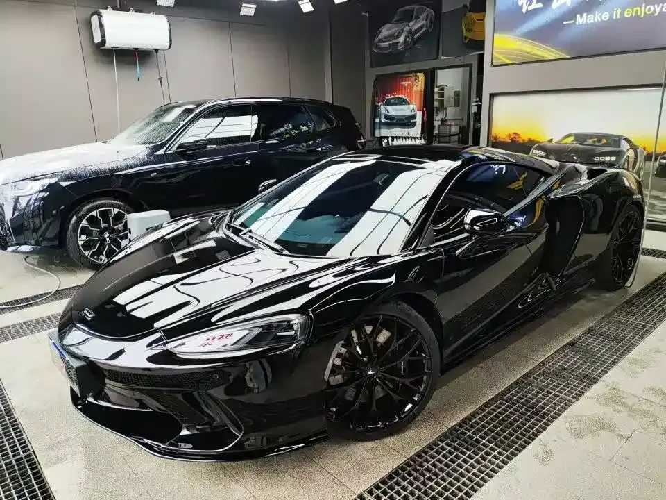 McLaren GT — фото 1