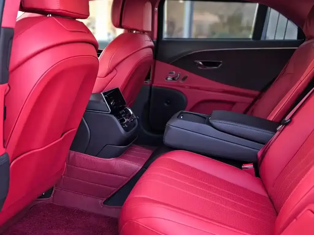 Bentley Flying Spur — фото 4