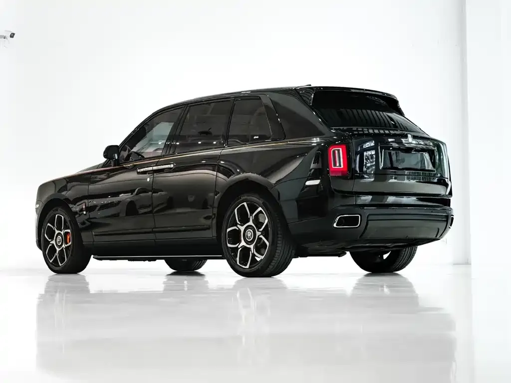 Rolls-Royce Cullinan — фото 10