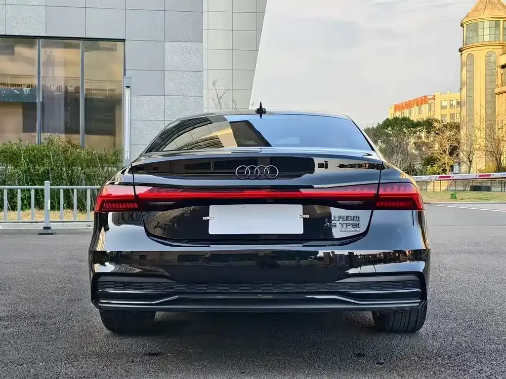 Audi A7L — фото 4